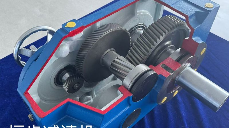 重载关节轴承耐磨寿命：关键因素与优化策略